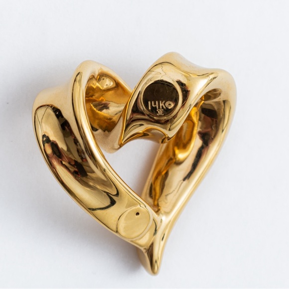 14K yellow gold heart ribbon slide pendant quality quiet luxury timeless classic - Picture 12 of 12